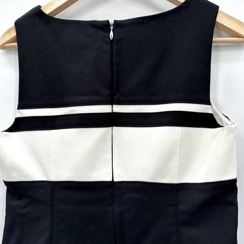 WHBM NWT Perfect Form Colorblock Shift Dress in Black/White // 2 - Picture 5 of 11